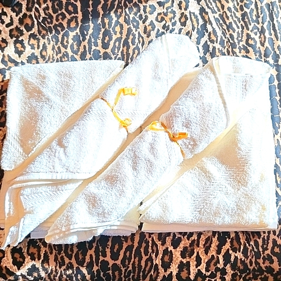 SALE! NEW Off-White Bath Towels, Bath, Hand & Face, Set for 2! - Picture 4 of 12